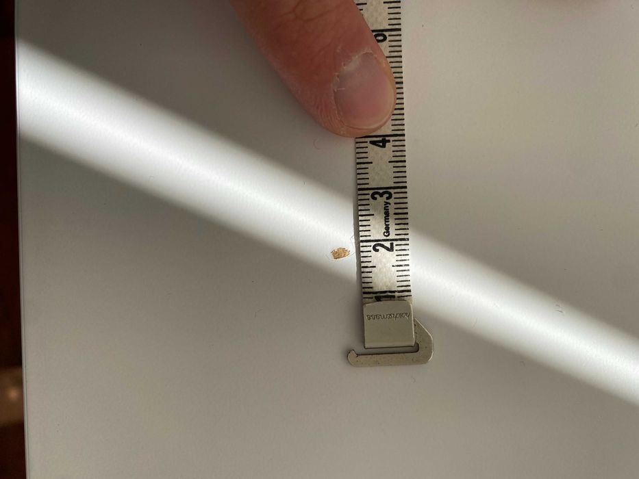 Secretária Ikea LAGKAPTEN com planta e cesto para cabos branco 140x60