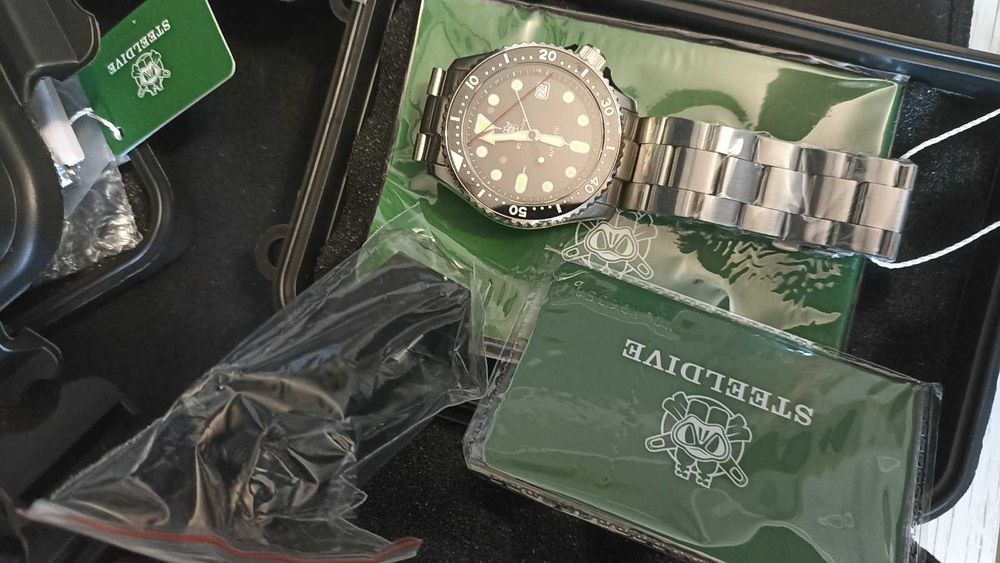 Часы Steeldive SD1996 - дайверы 200м.  хомаж на  Seiko SKX