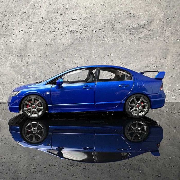 Модель авто Honda Civic Type R (FD2) 2007, 1:18, Well/Kyosho. Новая