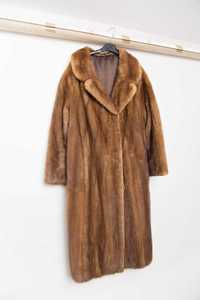 Klasyczny płaszcz - futro z norki