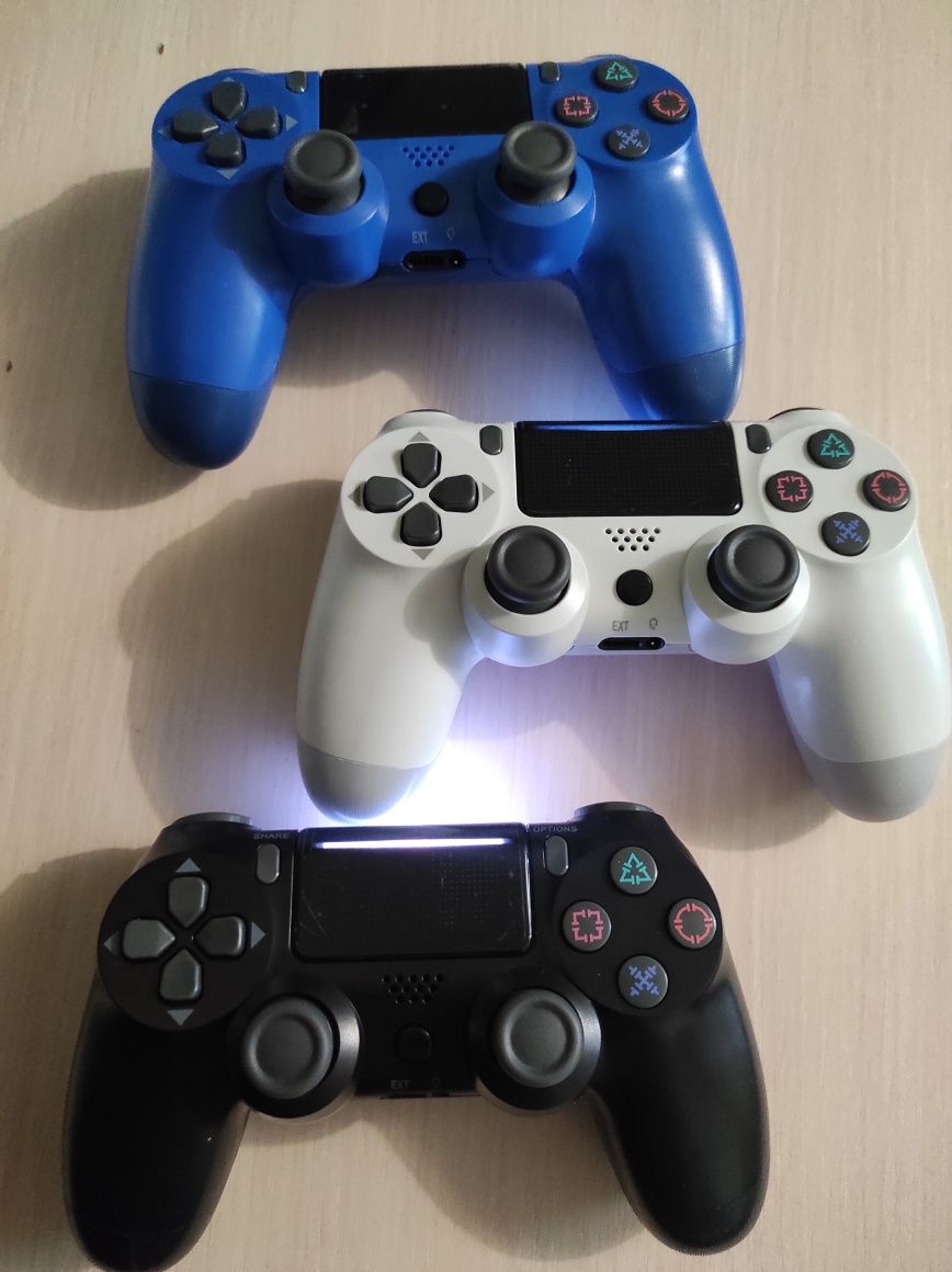 Джойстик  Sony PS4 DualShock 4 подходит к ПК акумуляторный новый