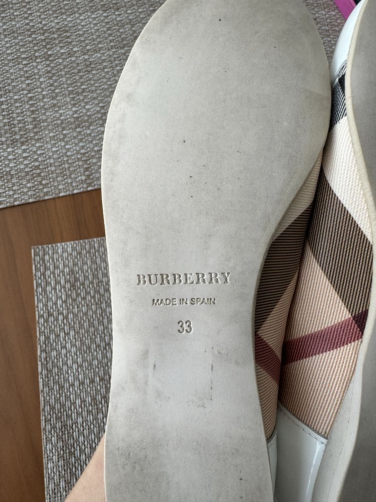 Продам балетки Burberry