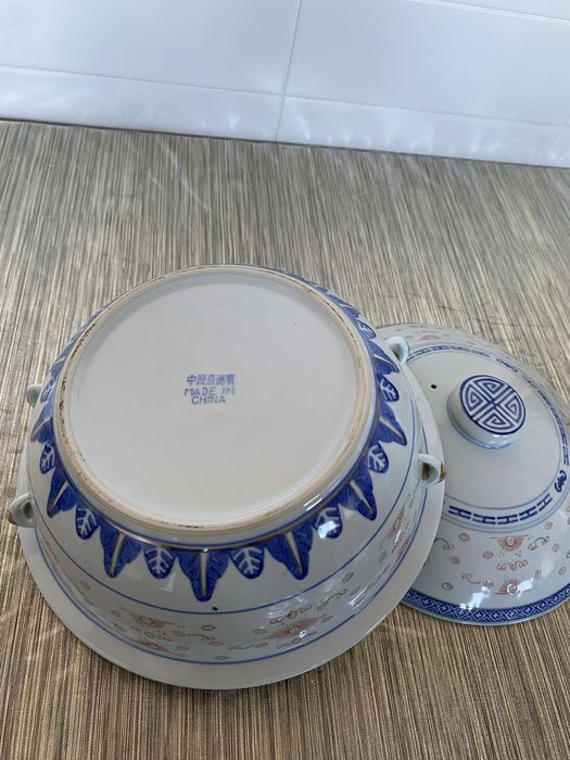 Loiça de porcelnan terrina