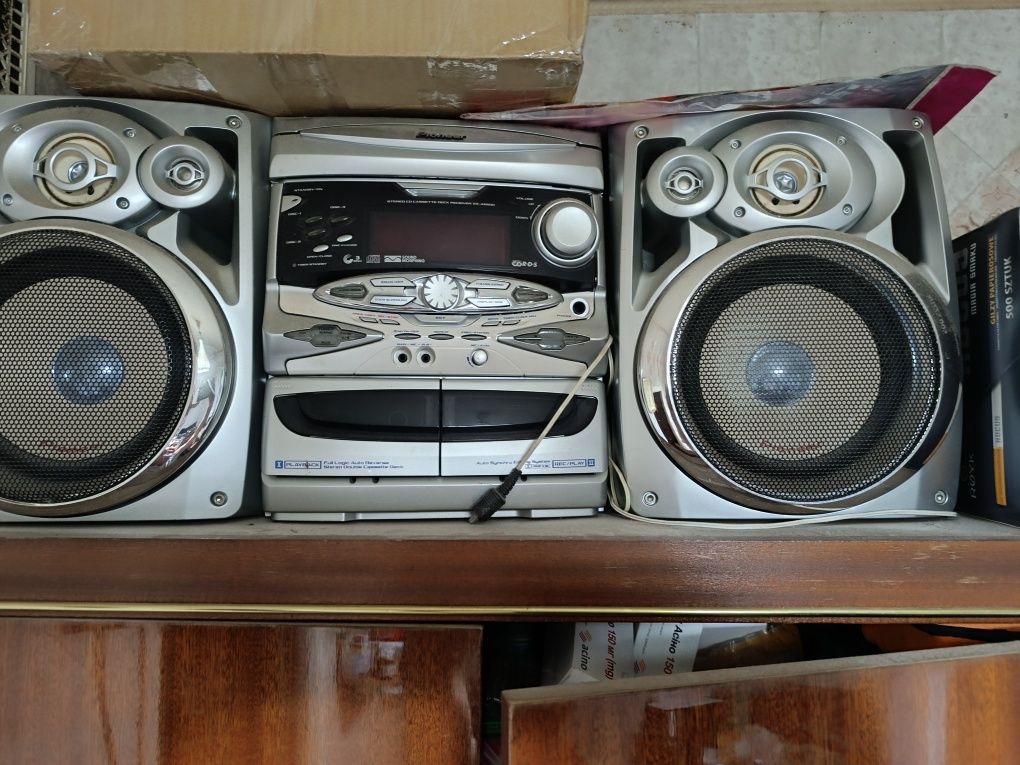 Музыкальный центр Pioneer, колонки, кассетник