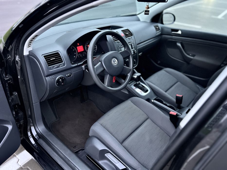 VW Golf 5 1.6 FSI, автомат, бензин - 198 000 км
