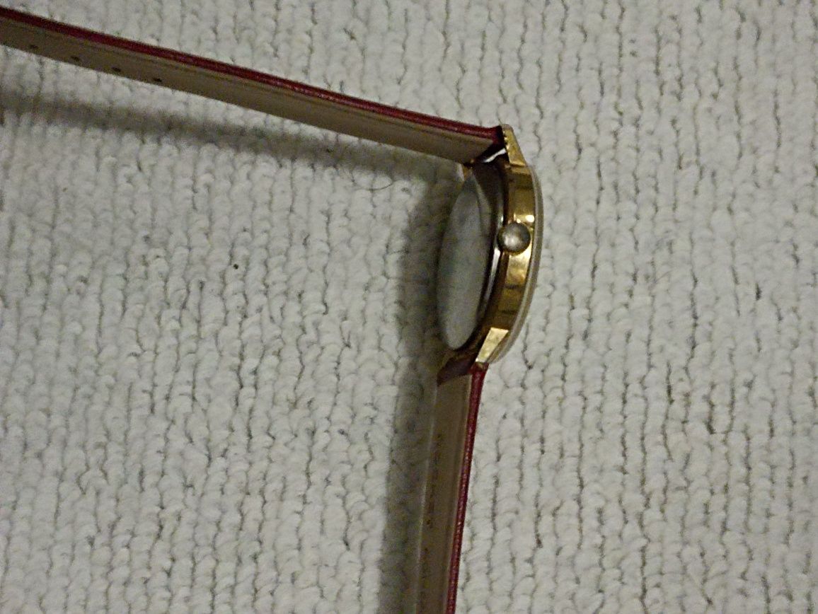 Zegarek AHS Swiss Made