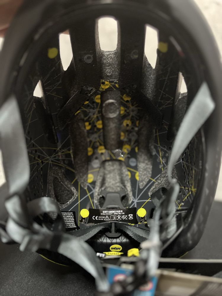 Kask rowerowy scott cadence plus rc rozmiar M mips