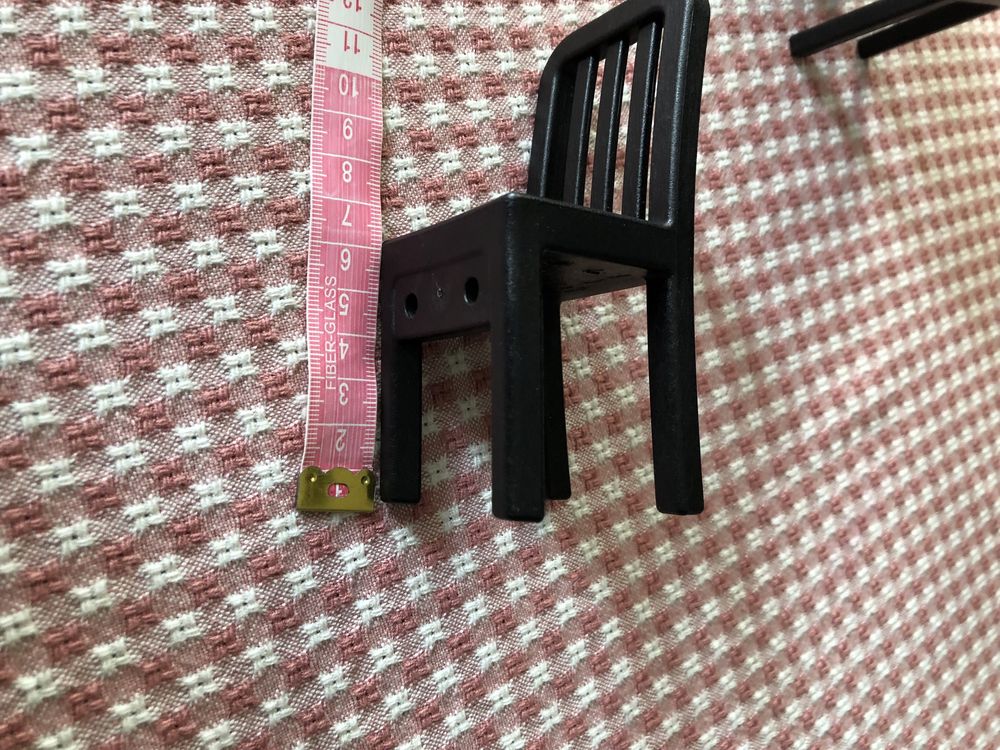 Zestaw trzech czarnych wieszaków Ikea