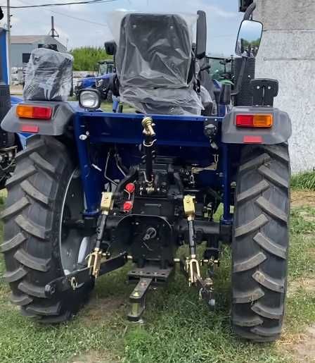 Новітній трактор ДТЗ 244 30 к.с. реверс (4х4) мінітрактор.