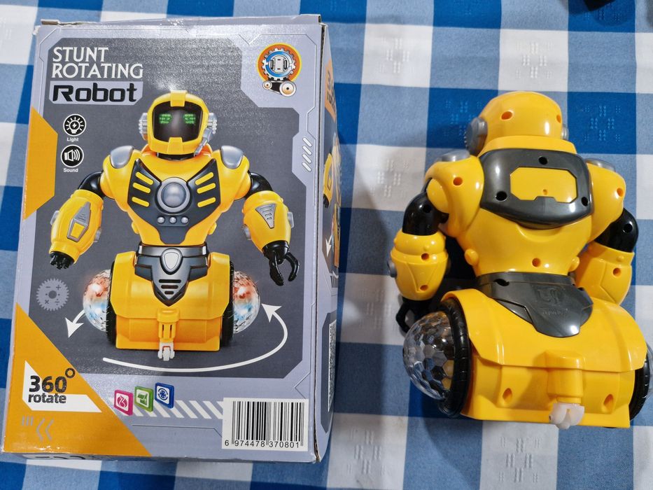 Robô elétrico,  360° . Novo