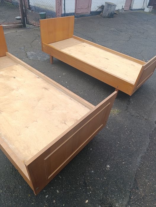 Продам добротні ліжка 2 шт