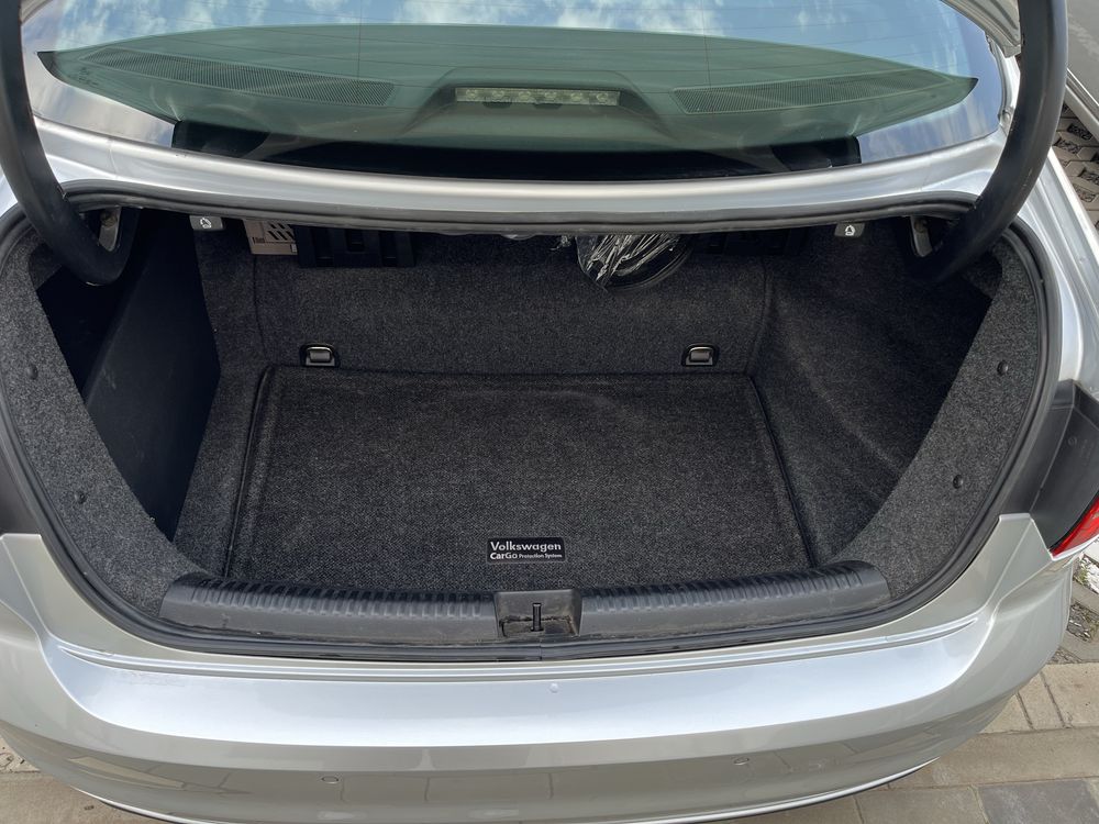 VW Jetta SEL Premium Hybrid 2015