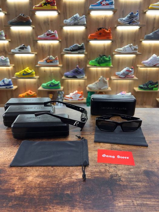 Окуляри Cонцезахисні Represent x Laura Black