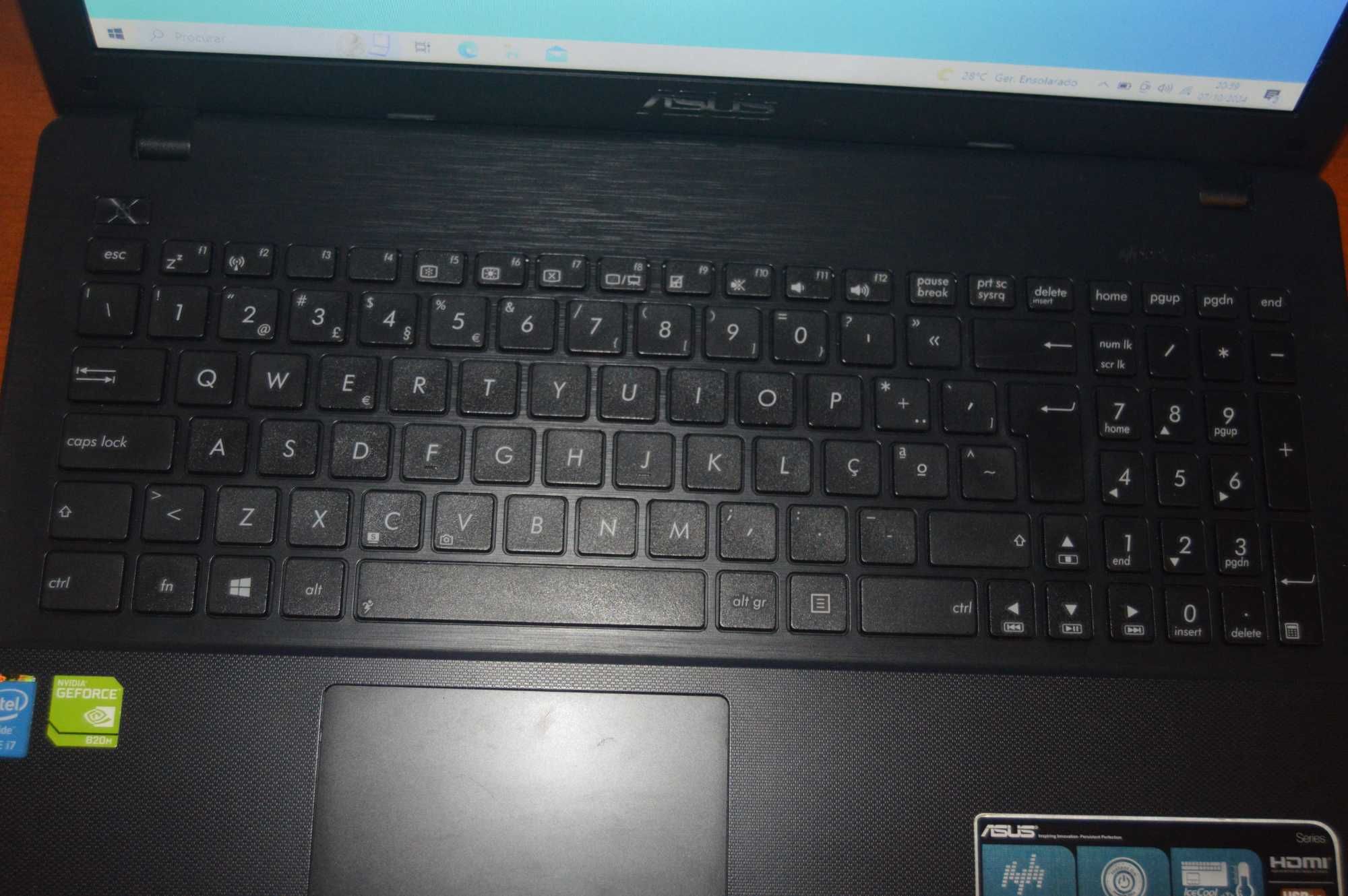 ASUS X552L (I7-4510U, 8GB, GT820M, SSD 240GB) Como Novo!