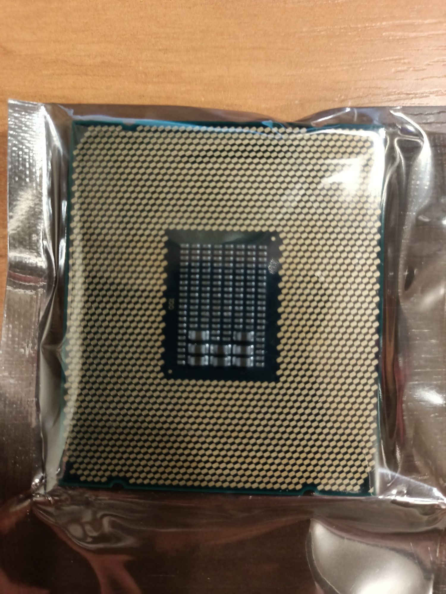 Процессор Intel Xeon E5 2680 V4
