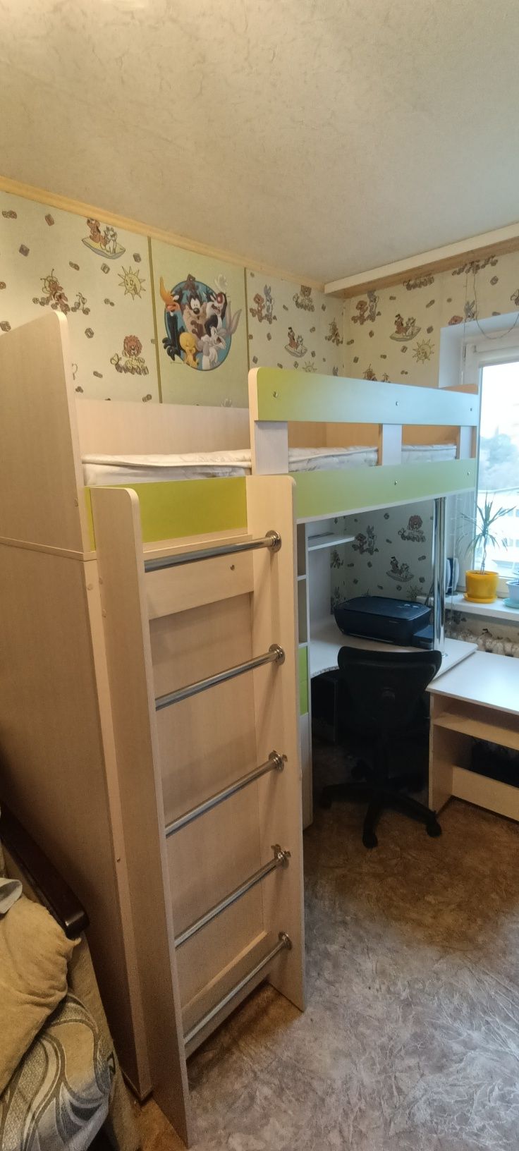 Продам кровать чердак