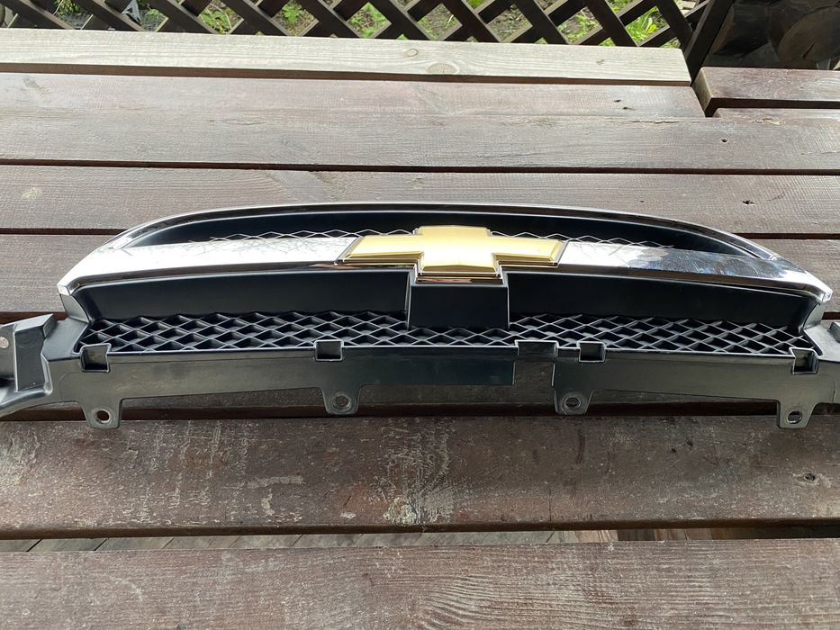 Решітка радіатора Авео т250