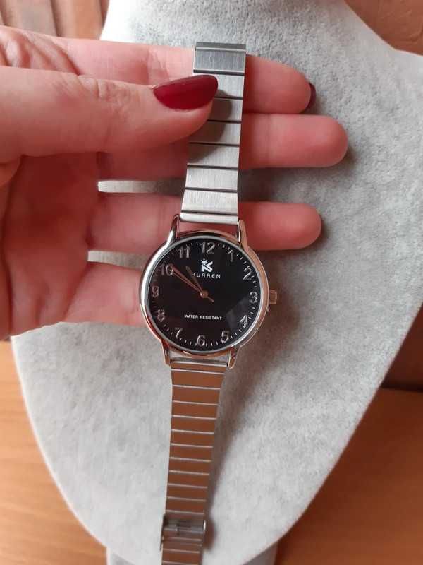 Zegarek damski ze stali chirurgicznej w kolorze srebrnym Kurren