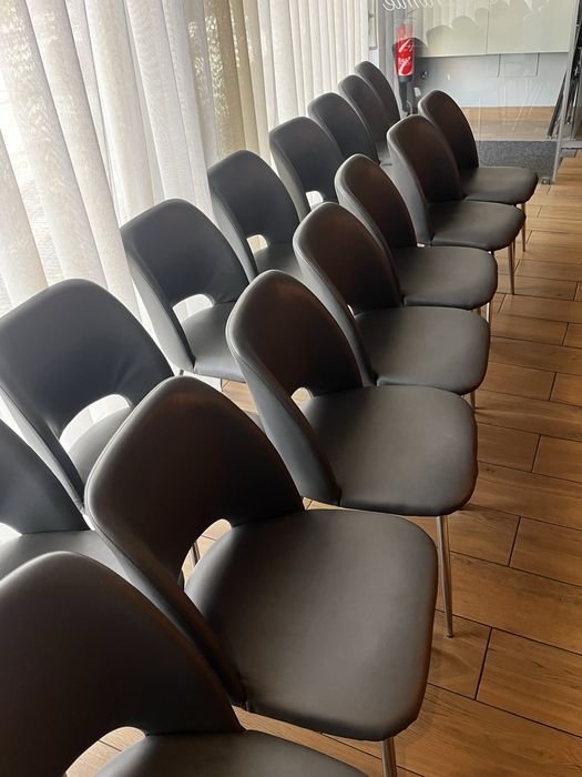 Cadeiras cinzenta URGENTE 10€/Uni