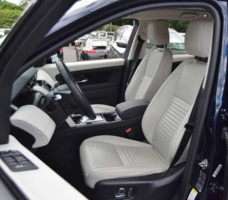 Land Rover Discovery Sport P250 S      2022