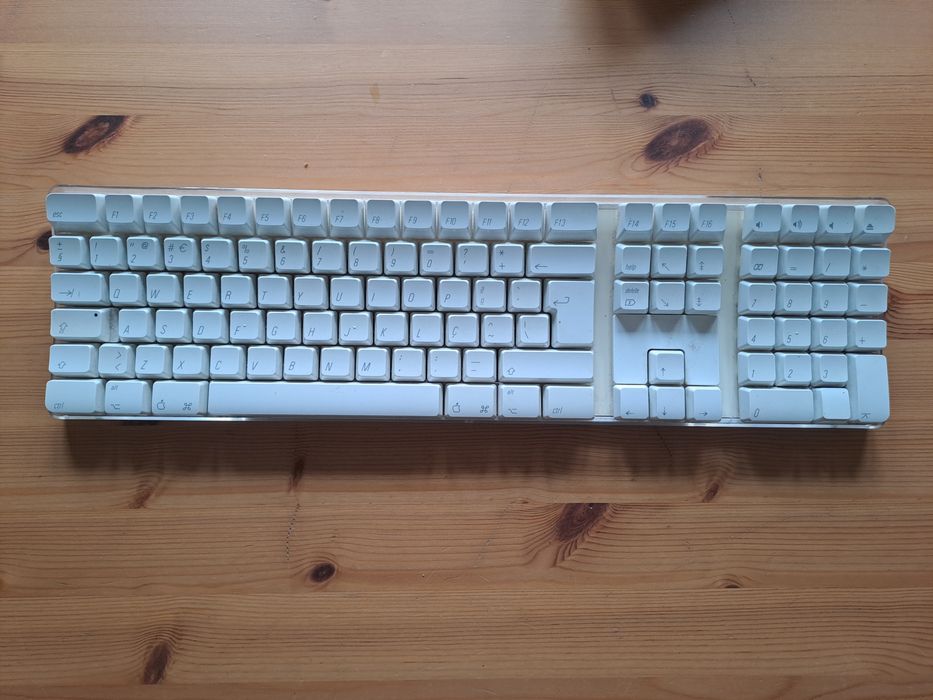 Teclado Apple A1016