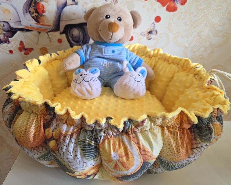 Лежаки для собачек и кошечек