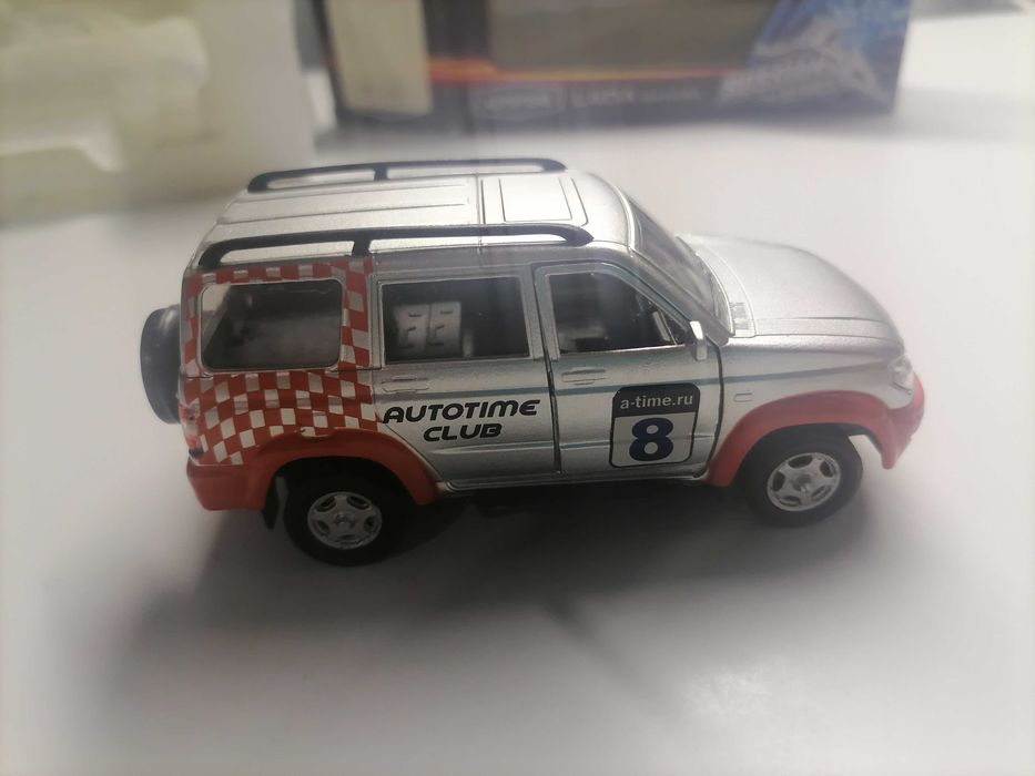 Машинка автотайм з коробкою