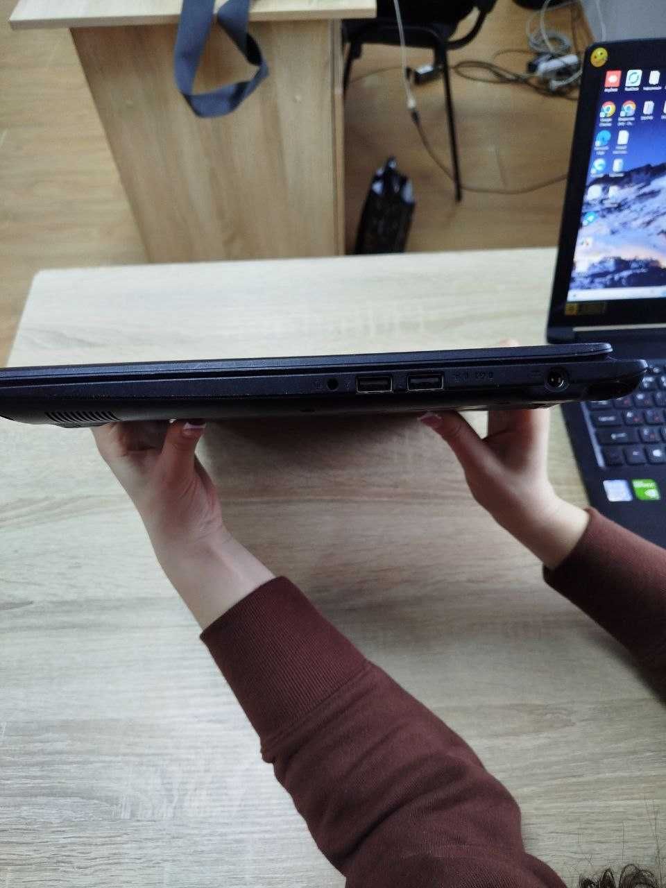 Ноутбук Acer Aspire 3 Intel Core i5 2.5 GHz/ RAM 8GB DDR3/ 240GB