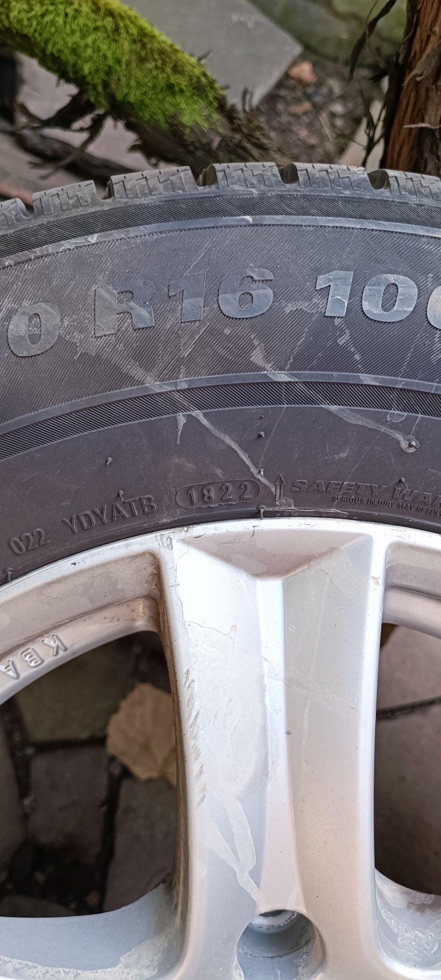 215/70 R16 Kumho зимові