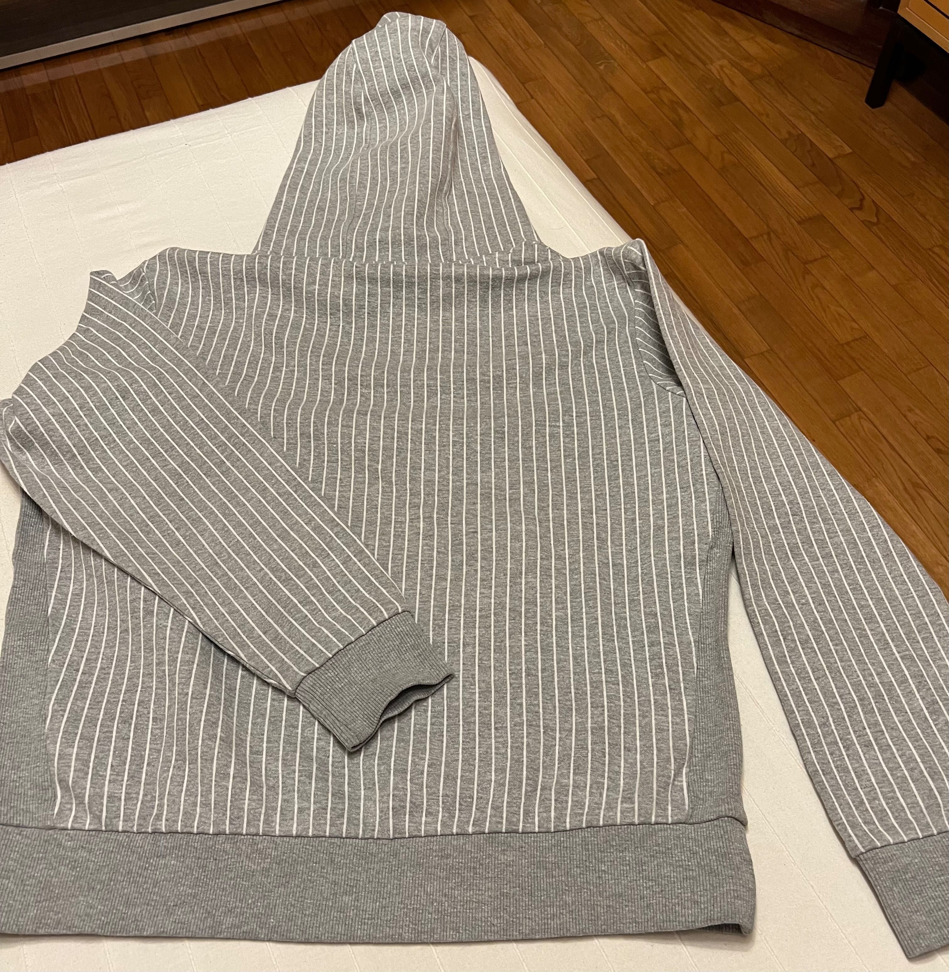 Sweatshirt  com carapuço de homem
