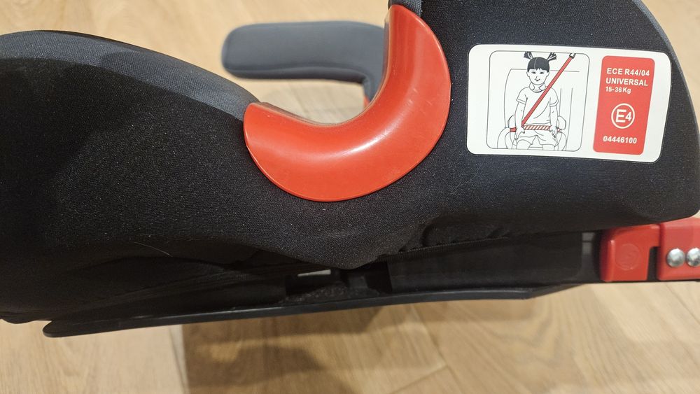 Продається два дитячі бустери