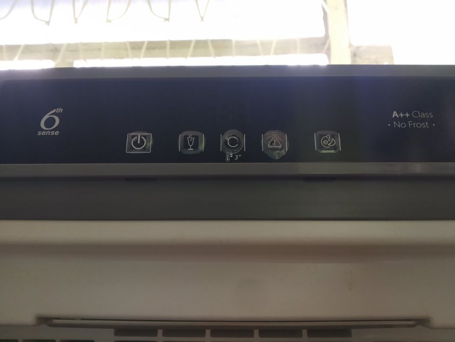 Морозильна камера Whirlpool WVE26562 NFX. ( 070809)