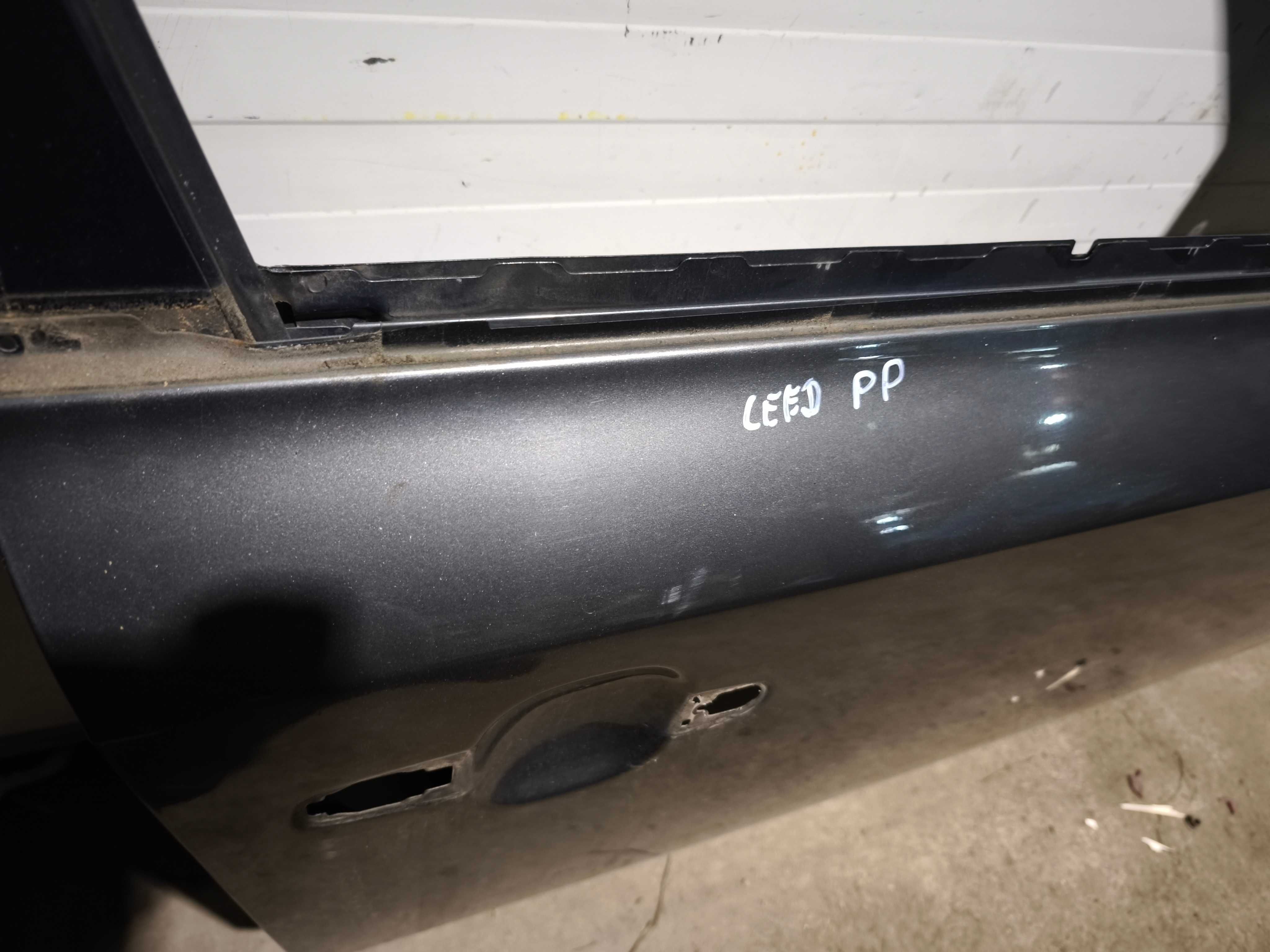 Drzwi prawy przód prawe przednie Kia Ceed I 06-12 kombi kolor A4
