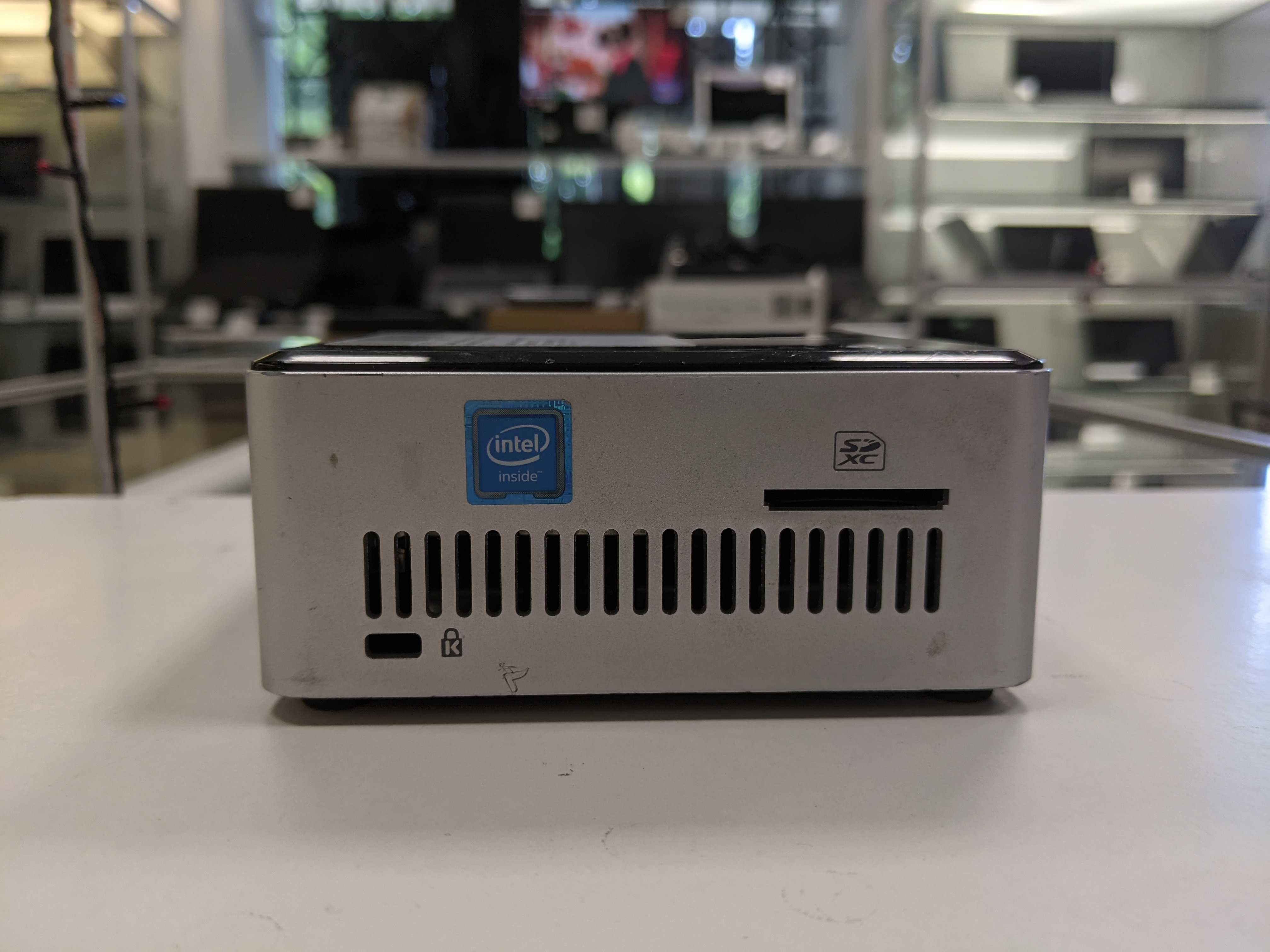 МініПК Intel NUC5CPYH/Celeron N3050/RAM 8 GB/SSD 120GB/HDMI/VGA/Wi-Fi