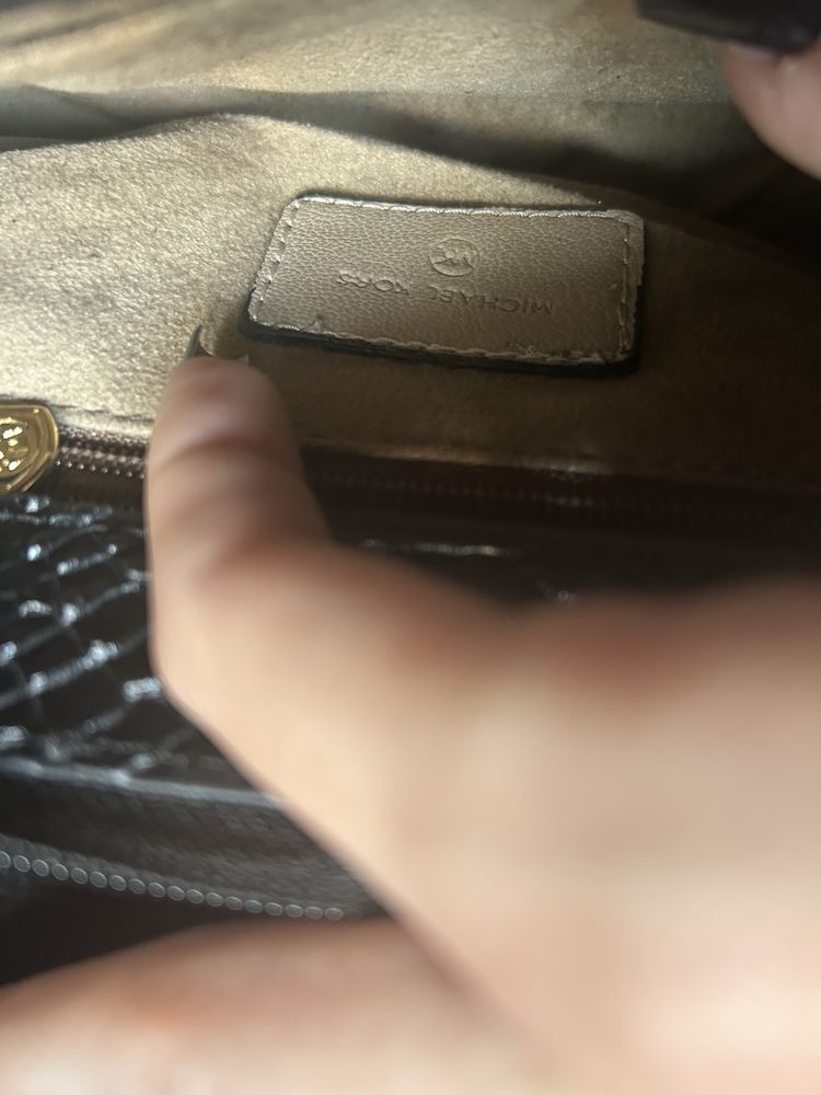 Czarna torebka michael kors