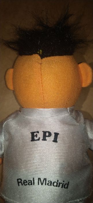 Boneco de peluche Egas