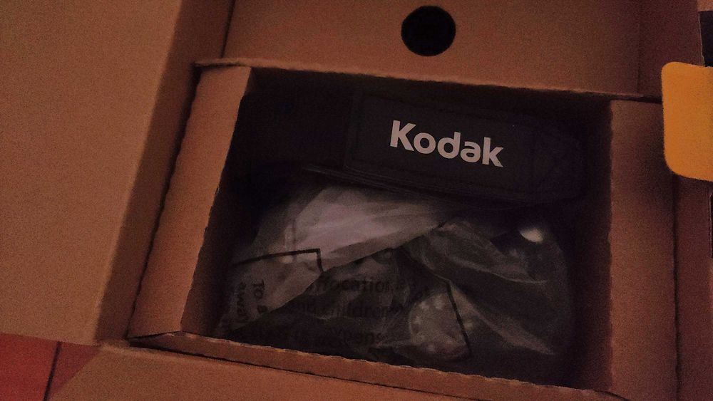 máquina KODAK PIXPRO AZ421 com caixa, ZOOM óptico 42x