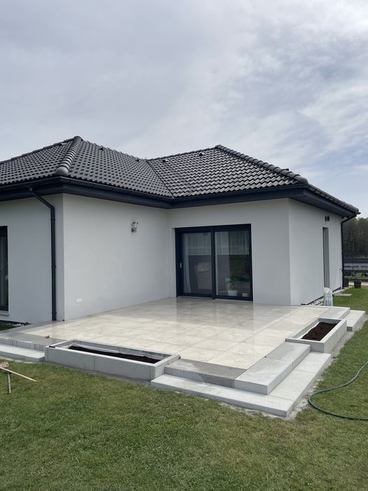 Układanie kostki brukowej, granitu, płyt tarasowych, montaż ogrodzeń.