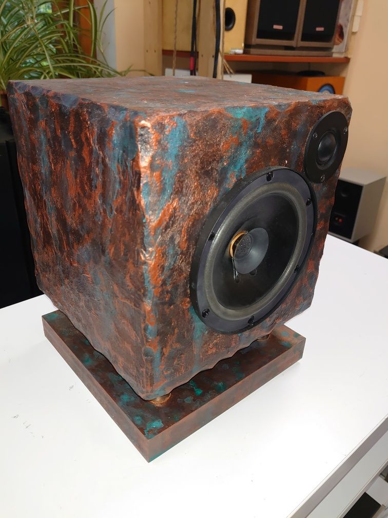 Двухполосные АС от Sound Reality ,с высоким разрешением