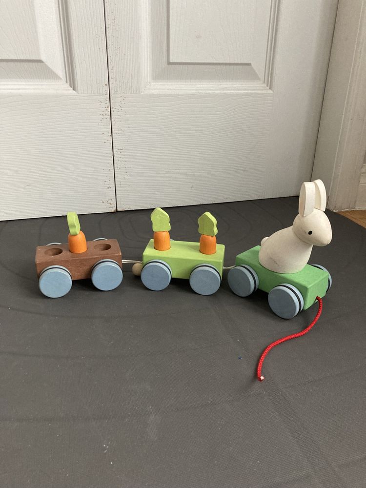 Drewniany pociąg do ciągnięcia Bunny Train królik sorter Le Toy Van