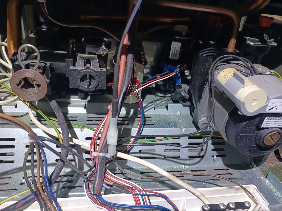 Котел газовий Biasi rinnova m290.28 деталі блоки