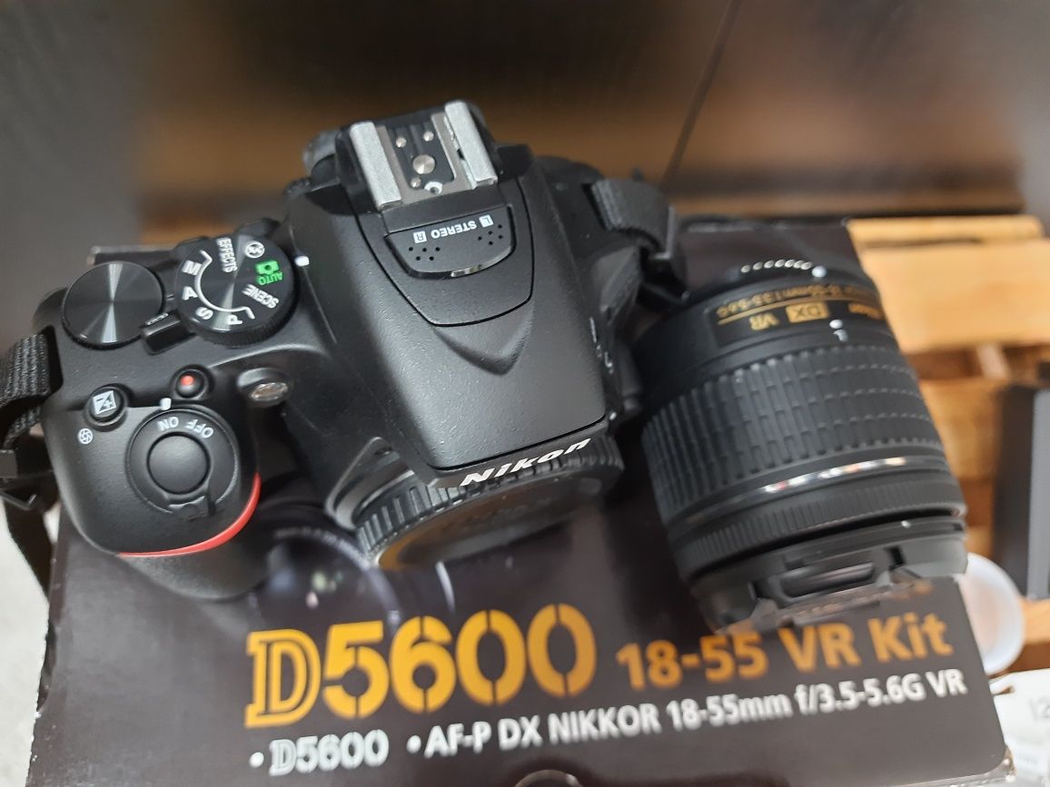NOWY Aparat lustrzanka Nikon D5600 18 do 55 VR Kit + 128GB karta pamię