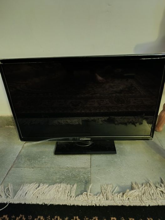 Срочно продам телевизор