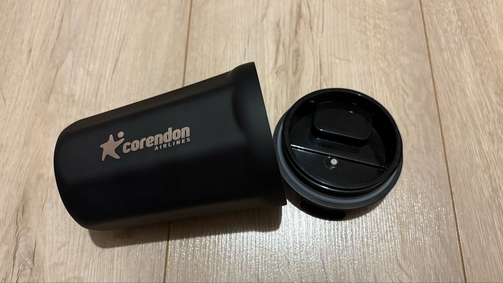 Kubek termiczny z temperaturą Corendon Airlines