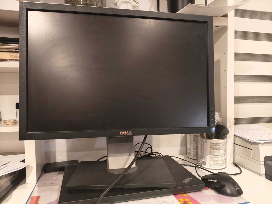 Monitor Dell P2210f