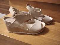 Buty sandały beżowe 37