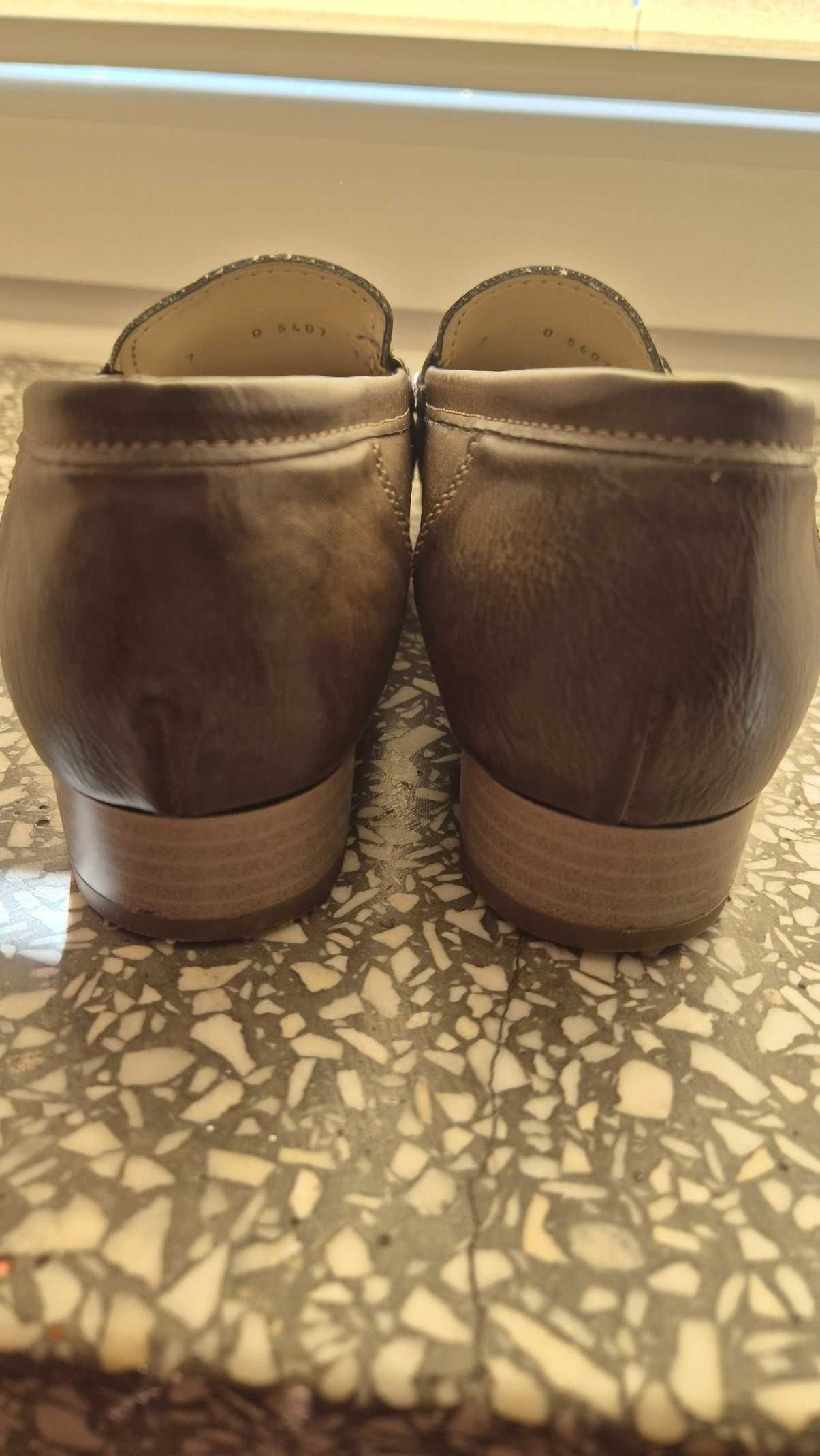 Buty damskie mokasyny