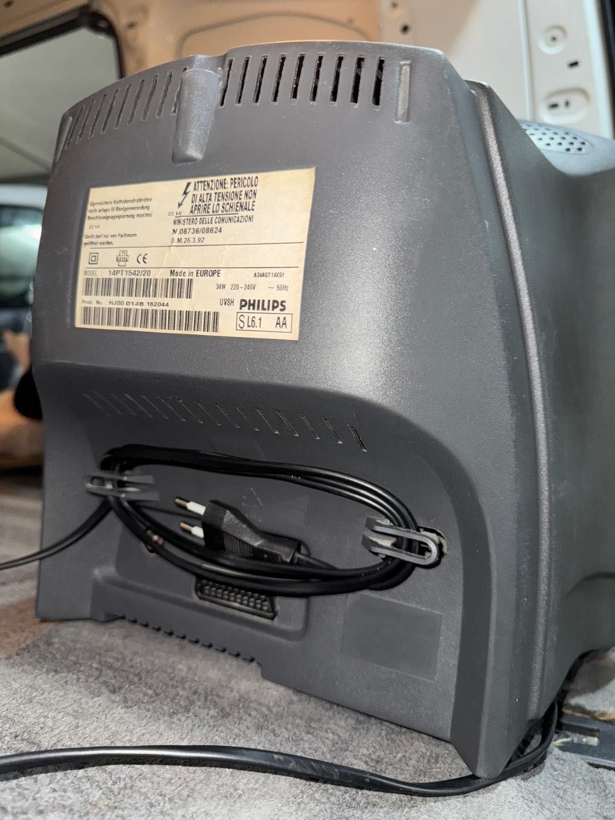 Televisão Philips antiga sem comando