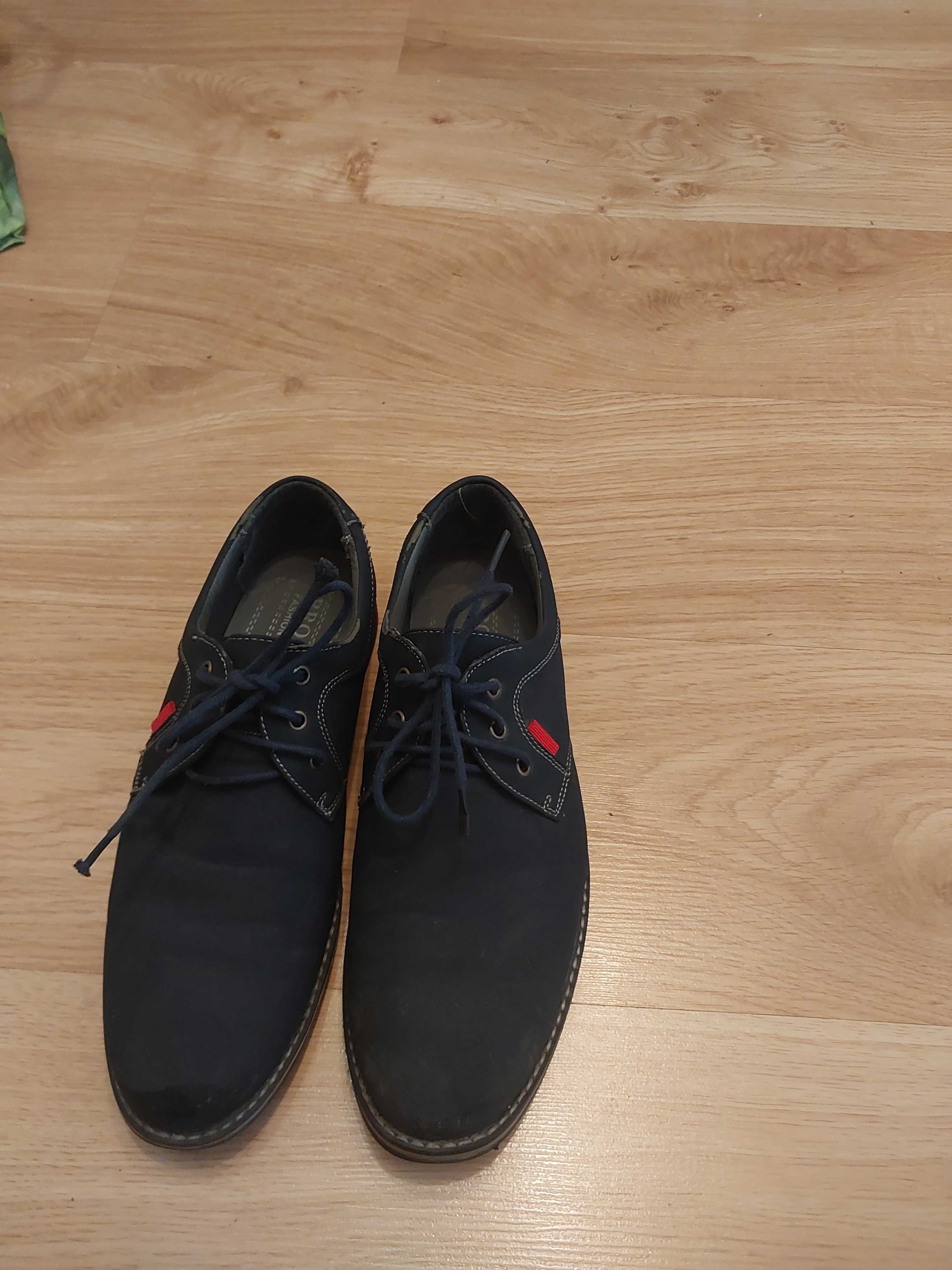 Moda/buty garniturowe