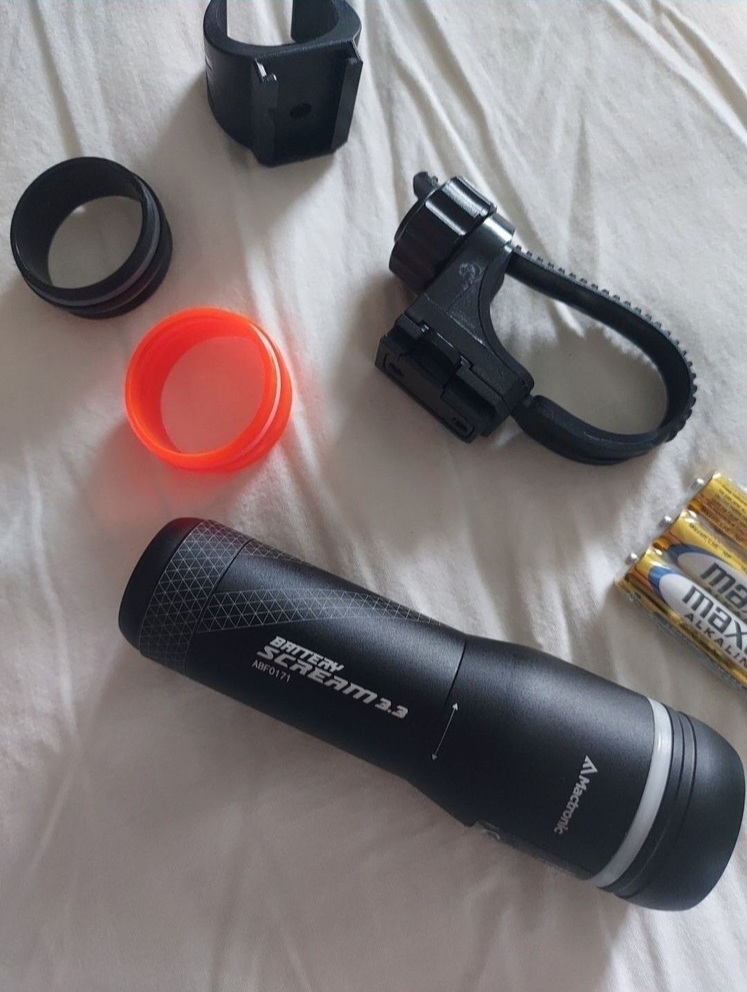 Oświetlenie lampka 600 lumenów rowerowa wodoodporna Mactronic Scream